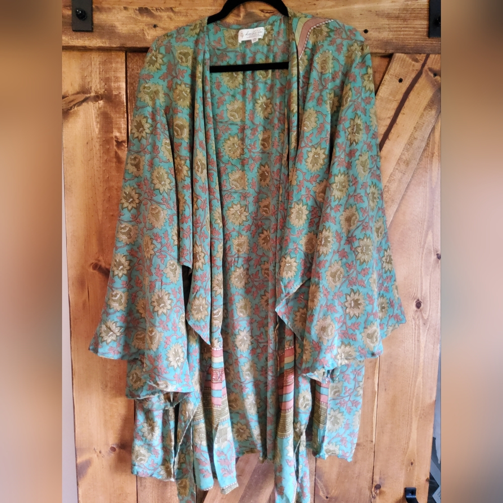 Kantha Bae Shortie Spellbound Kimono